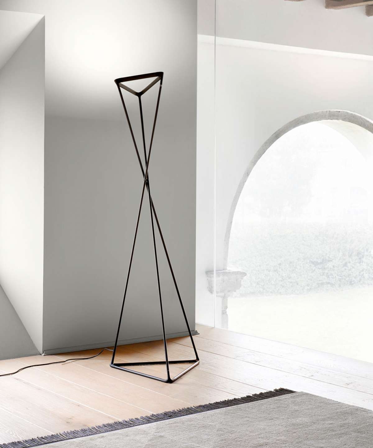 Tango Floor Lamp by LucePlan Lamps